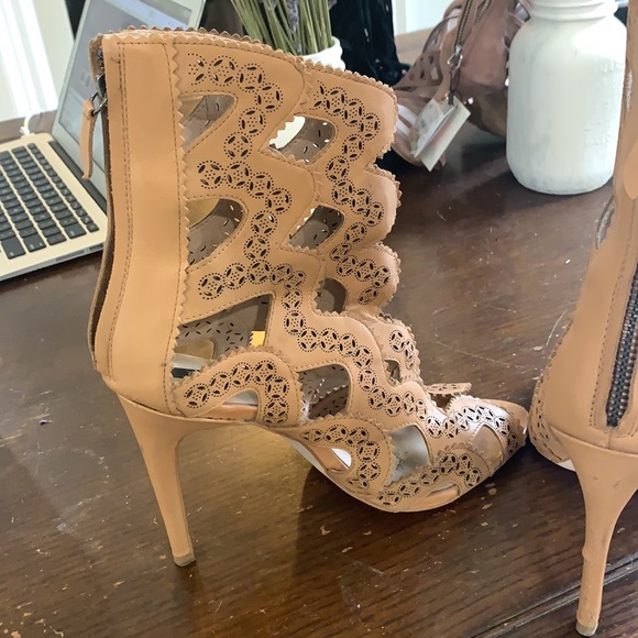 - LEATHER ZARA ZIP HEEL - - Picture 4 of 6